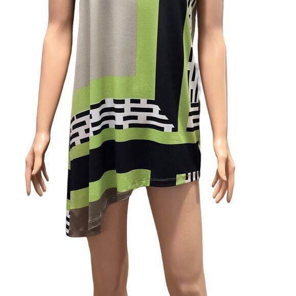 RENUAR Asymmetrical Sleeveless Top SMALL - Picture 6 of 12
